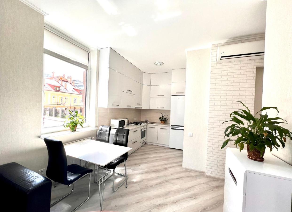 Osapart Cozy Apartment In A Complex Semycvit Lviv Dış mekan fotoğraf